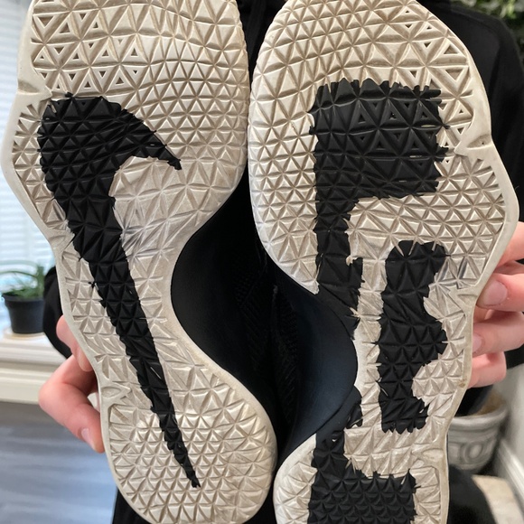 LeBron James 11 Solder Bread - Picture 6 of 6